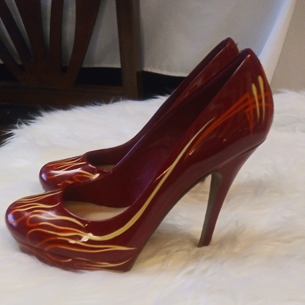 Arturochiang Flaming pumps